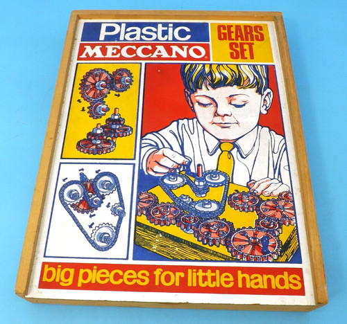Vintage plastic meccano gears - plastic,