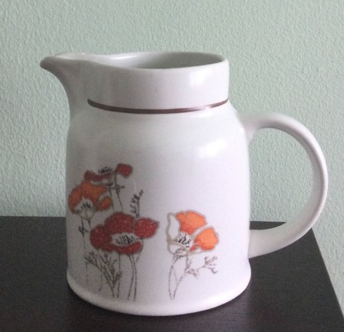 Lambethware fieldflower jug - ,