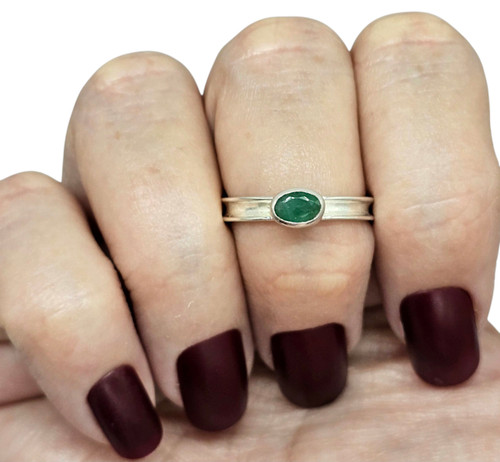 Emerald ring size sterling - q,,