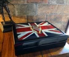 Ulster Defence Regiment, UDR Stunning Premium Medals and Memorabilia Box,