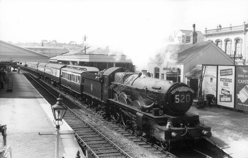 Paignton train station - station, (devon)