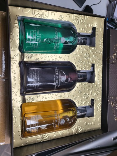 Molton brown woody and - molton,