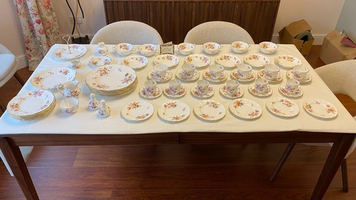 Royal crown derby - english, bone
