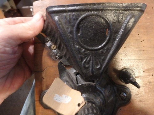 Vintage wall mount grinder - 3y-vintage,