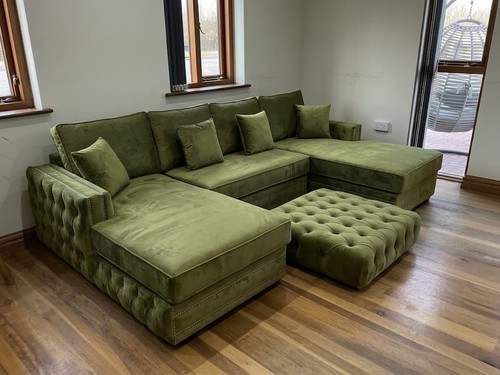 New large green - u, chaise