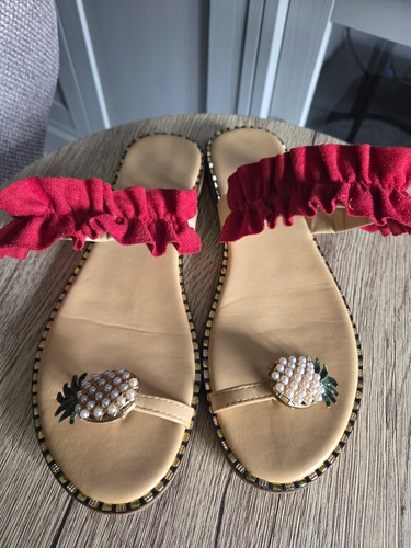 Bohemian style red flat - style,