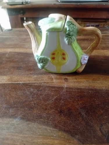 Novelty pear teapot - pear,
