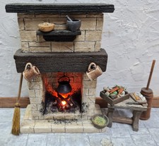 DOLLSHOUSE TUDOR FIREPLACE