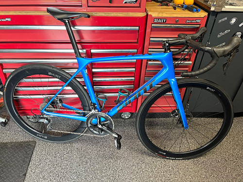 Giant road bike - bike, 700c