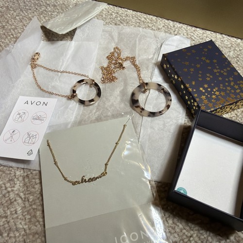 Avon costume jewellery job lot - avon,