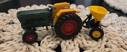 Britains farm toys green ford - britains,