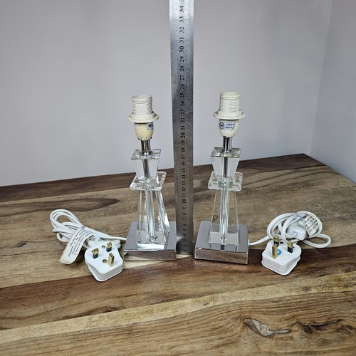Stunning crystal glass lamp - crystal,