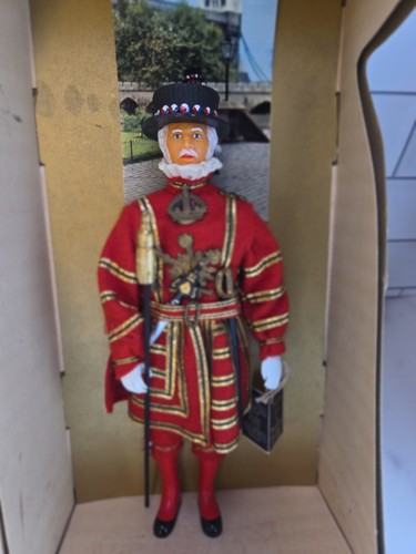 Peggy nisbet yeoman warder - nisbet,