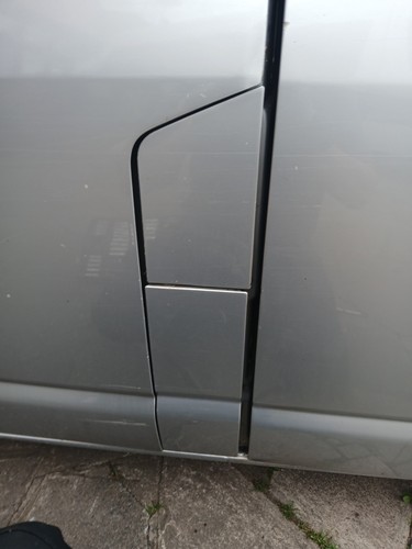 Volkswagen fuel flap - t5,
