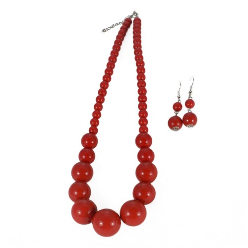 Red graduated bead - ,