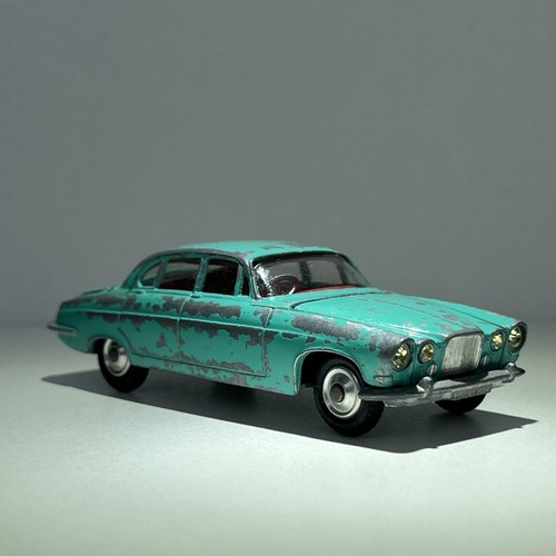 Corgi 238 jaguar saloon - corgi, x