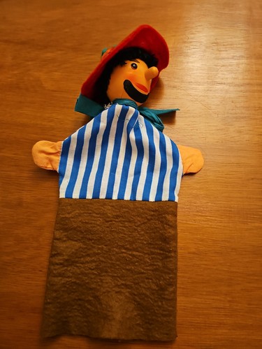 Wooden head puppet dared - wooden,