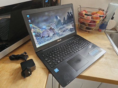 White asus x553m - intel, n2840