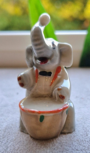Wade england circus elephant - wade,