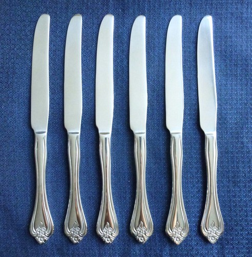 New oneida boutonniere set - new, of