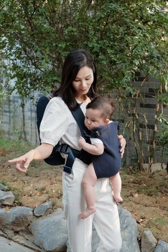 Multifunctional baby carrier - carrier,