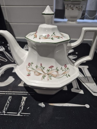 Eternal beau pint - pint, teapot