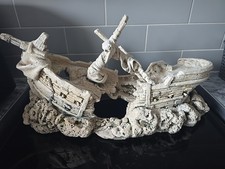 XL Aquarium Shipwreck Ornament