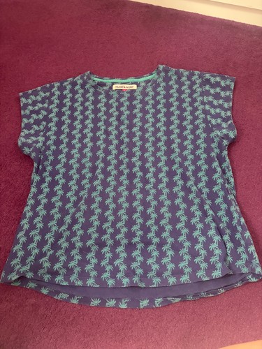 Ladies top size mudd - top, and