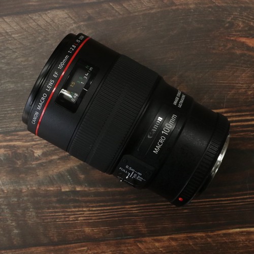 Canon 100mm macro is - ef, f2.8l