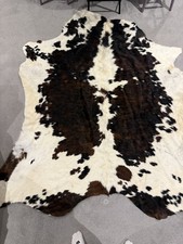 Large Genuine Cowhide Rug –