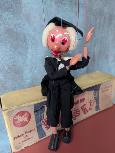 Pelham puppets schoolmaster - pelham,