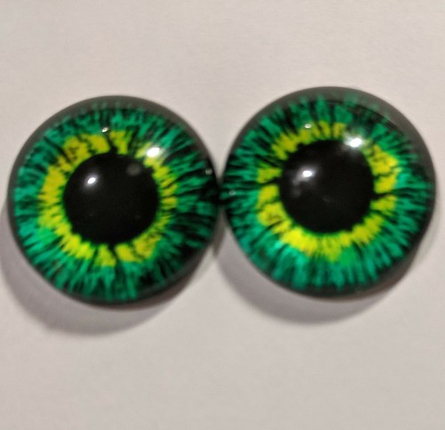 Green glass cabachon eyes - cabachon,
