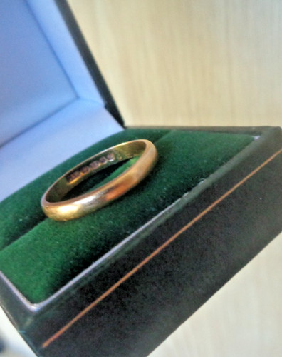 22ct gold wedding - 22ct, ring