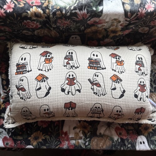 Large ghosts reading books - large,