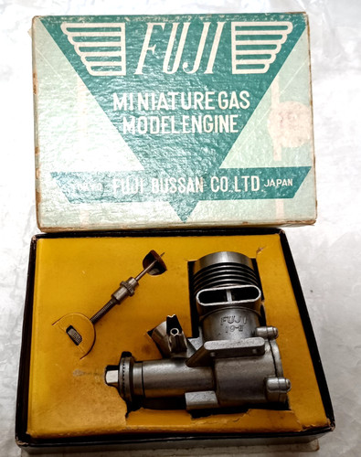 Fuji model engine new - engine, in