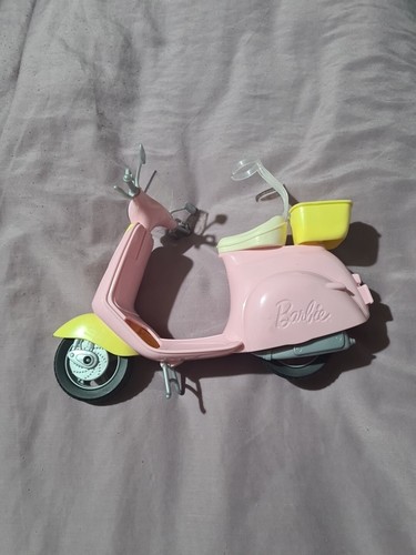 Barbie vespa ped motorbike - vespa,