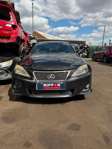 Lexus is200d sport 2011 - lexus, f