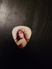 TAYLOR SWIFT CONCERT USED