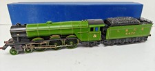 HORNBY OO GAUGE LNER GREEN