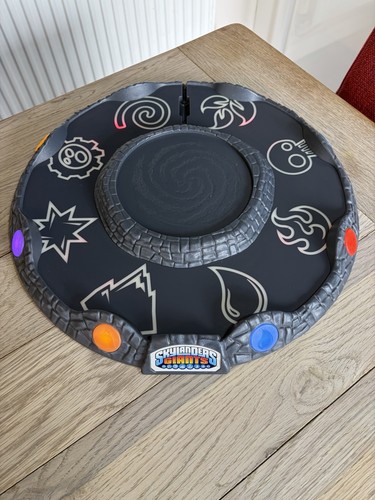 Skylanders giants battle arena - skylanders,
