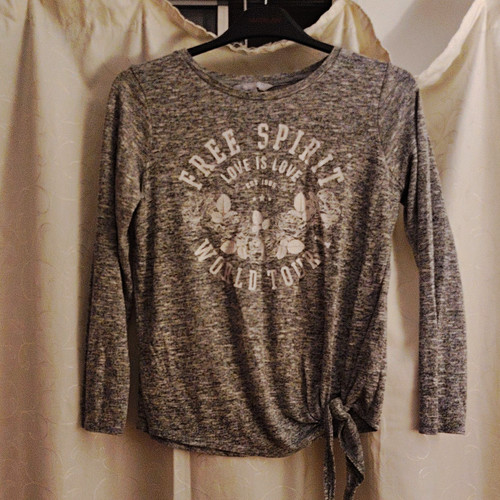 Red herring grey graphic - grey,