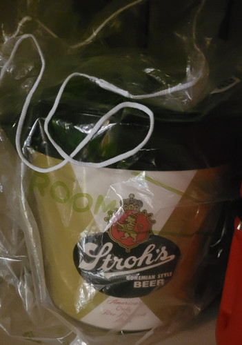Stroh beer ice bucket rare - stroh's,