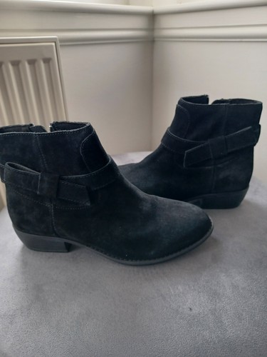 Sketchers black ankle boots