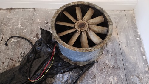Commercial extractor fan elta - extractor,