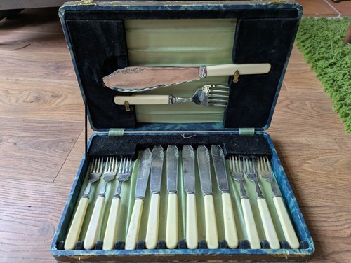 Vintage canteen box fish - canteen,