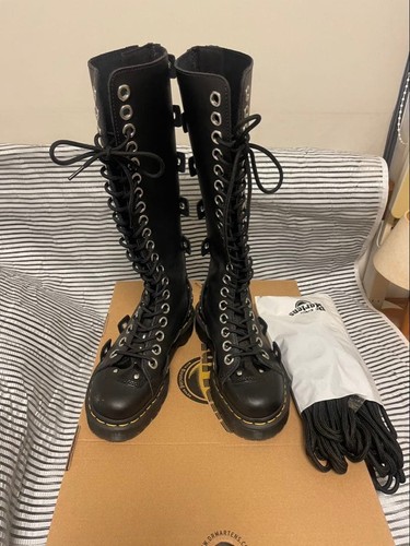 Martens daria hole - martens,