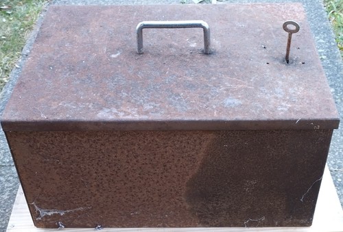 Antique metal strongbox deed - metal, /deed