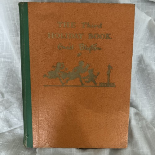 The third holiday book enid - book, by