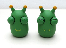 2 pcs 3D Green Grass Worm