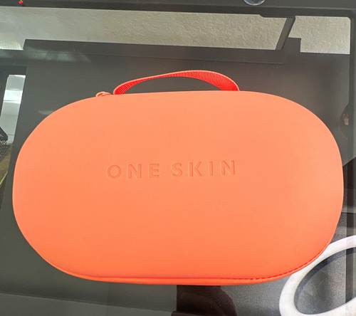 Nwt oneskin travel - oneskin,